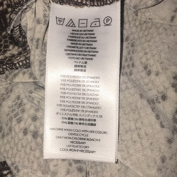 Dress - Picture 6 of 6